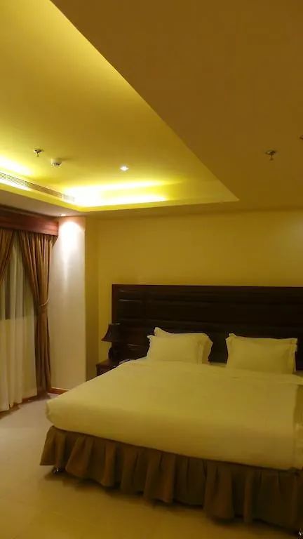 **** מלון דירות ריאד Roseline Hotel Suites ערב הסעודית